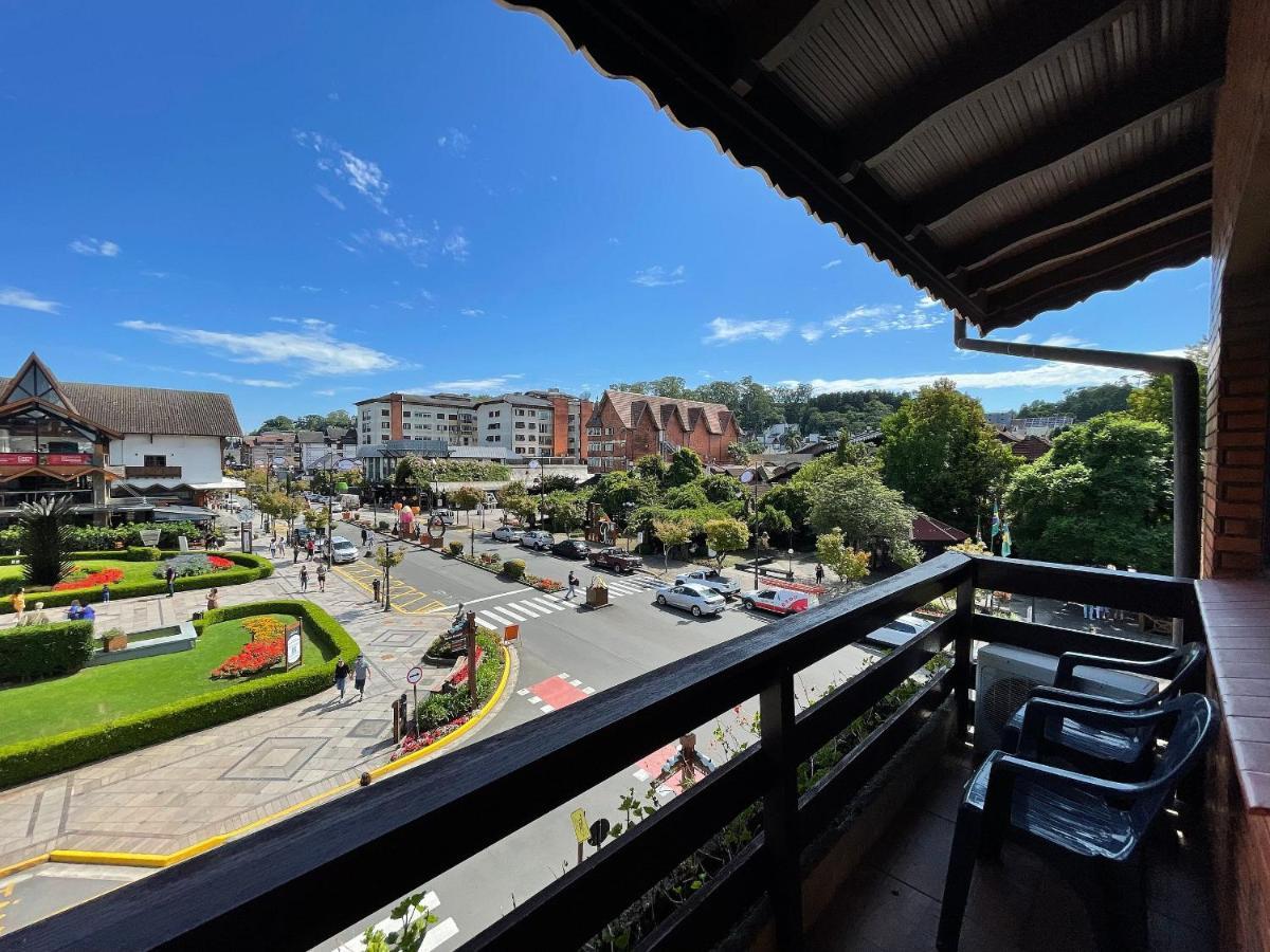 Apartamento Oppitz - No Coracao De Gramado Junto Da Rua Coberta Appartamento Esterno foto