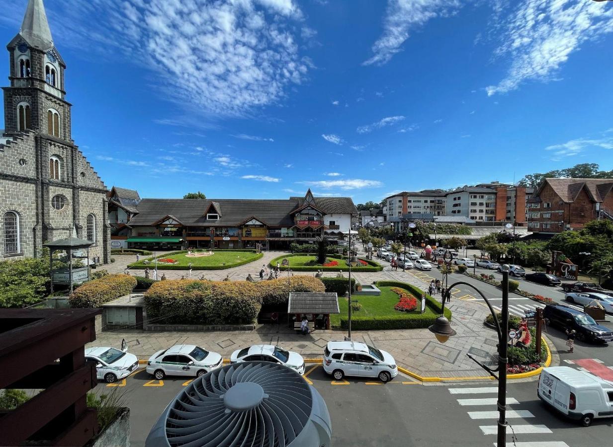 Apartamento Oppitz - No Coracao De Gramado Junto Da Rua Coberta Appartamento Esterno foto
